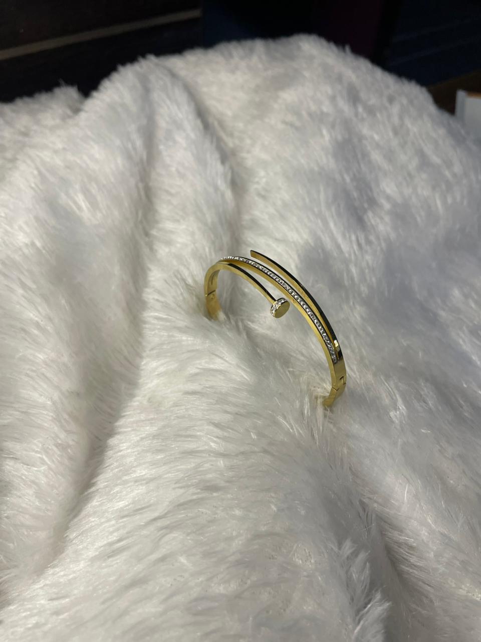 Nail Diamond Bracelet