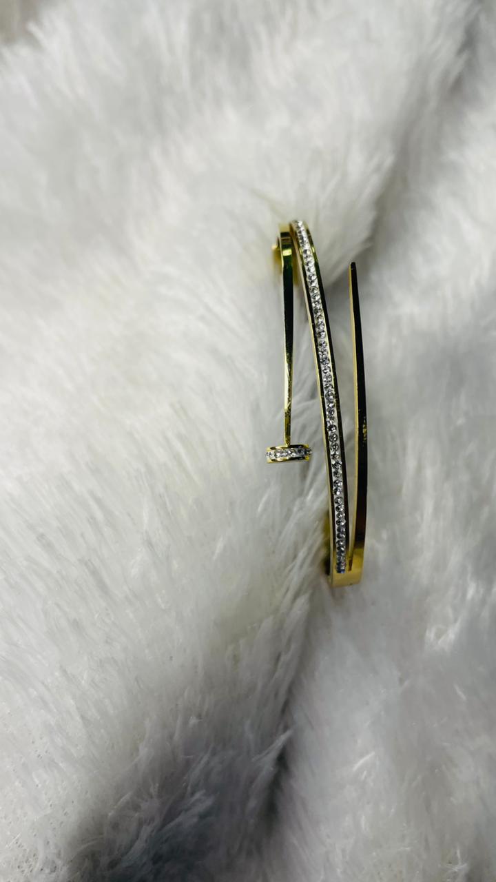 Nail Diamond Bracelet